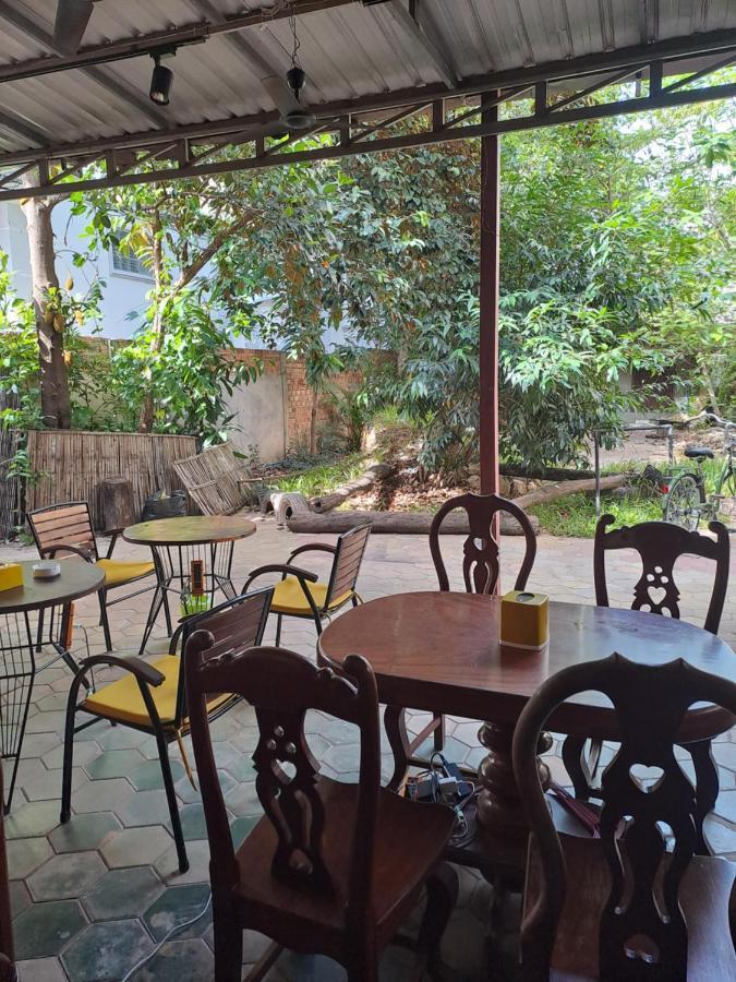 Makers Guesthouse Siem Reap Exteriör bild